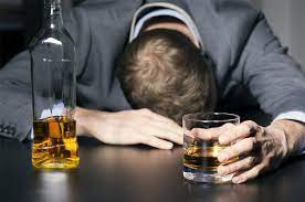 مسمومیت الکل میتواند باعث بیهوشی شود